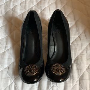 Tory Burch Round Toe Wedge Pumps Patent Leather